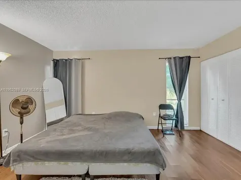 469 N Pine Island Road Plantation FL 33324