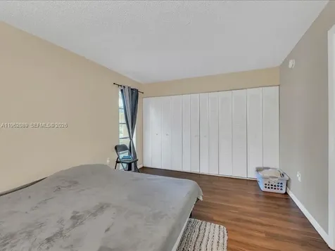469 N Pine Island Road Plantation FL 33324