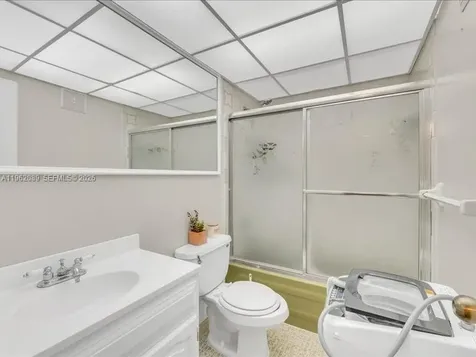 469 N Pine Island Road Plantation FL 33324