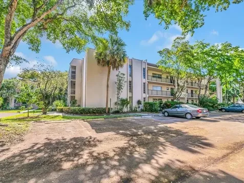 469 N Pine Island Road Plantation FL 33324