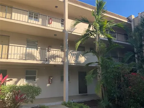469 N Pine Island Road Plantation FL 33324