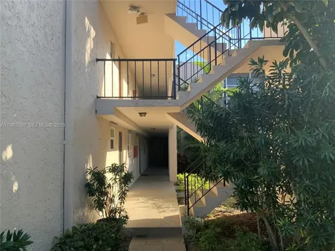469 N Pine Island Road Plantation FL 33324