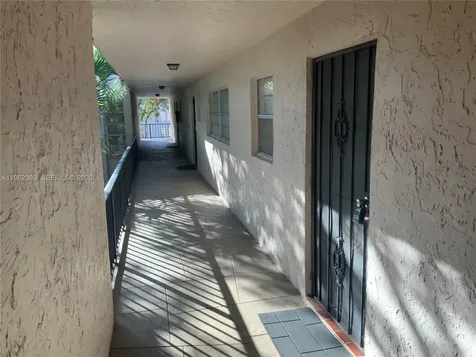 469 N Pine Island Road Plantation FL 33324