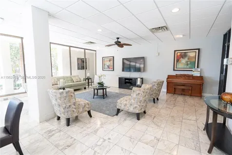 1021 Hillsboro Mile Hillsboro Beach FL 33062