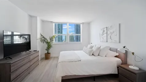 1155 Brickell Bay Drive Miami FL 33131