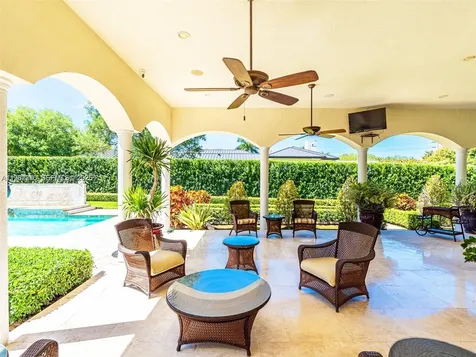 9076 SW 59th Court Pinecrest FL 33156
