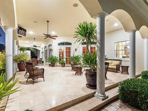 9076 SW 59th Court Pinecrest FL 33156