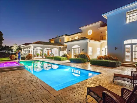 9076 SW 59th Court Pinecrest FL 33156