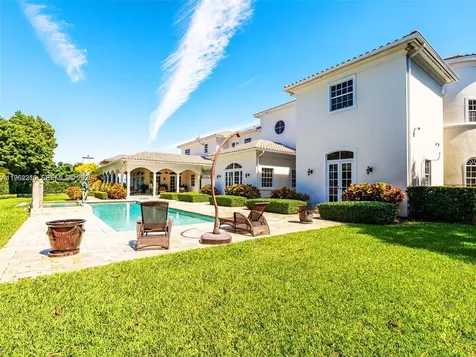 9076 SW 59th Court Pinecrest FL 33156