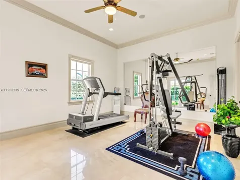 9076 SW 59th Court Pinecrest FL 33156