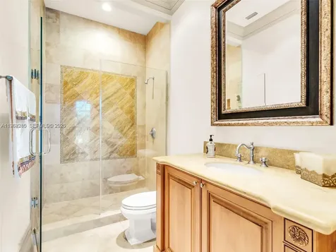 9076 SW 59th Court Pinecrest FL 33156
