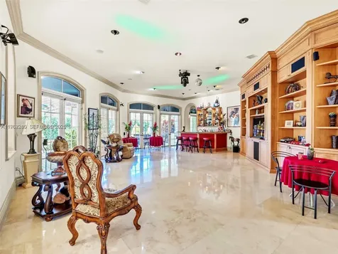 9076 SW 59th Court Pinecrest FL 33156
