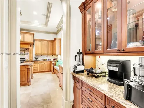 9076 SW 59th Court Pinecrest FL 33156