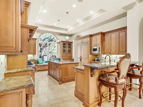 9076 SW 59th Court Pinecrest FL 33156