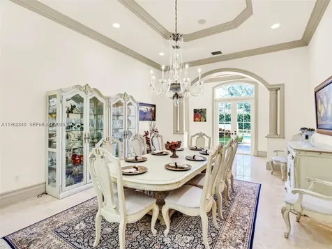 9076 SW 59th Court Pinecrest FL 33156