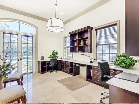 9076 SW 59th Court Pinecrest FL 33156