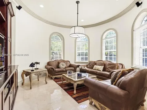 9076 SW 59th Court Pinecrest FL 33156