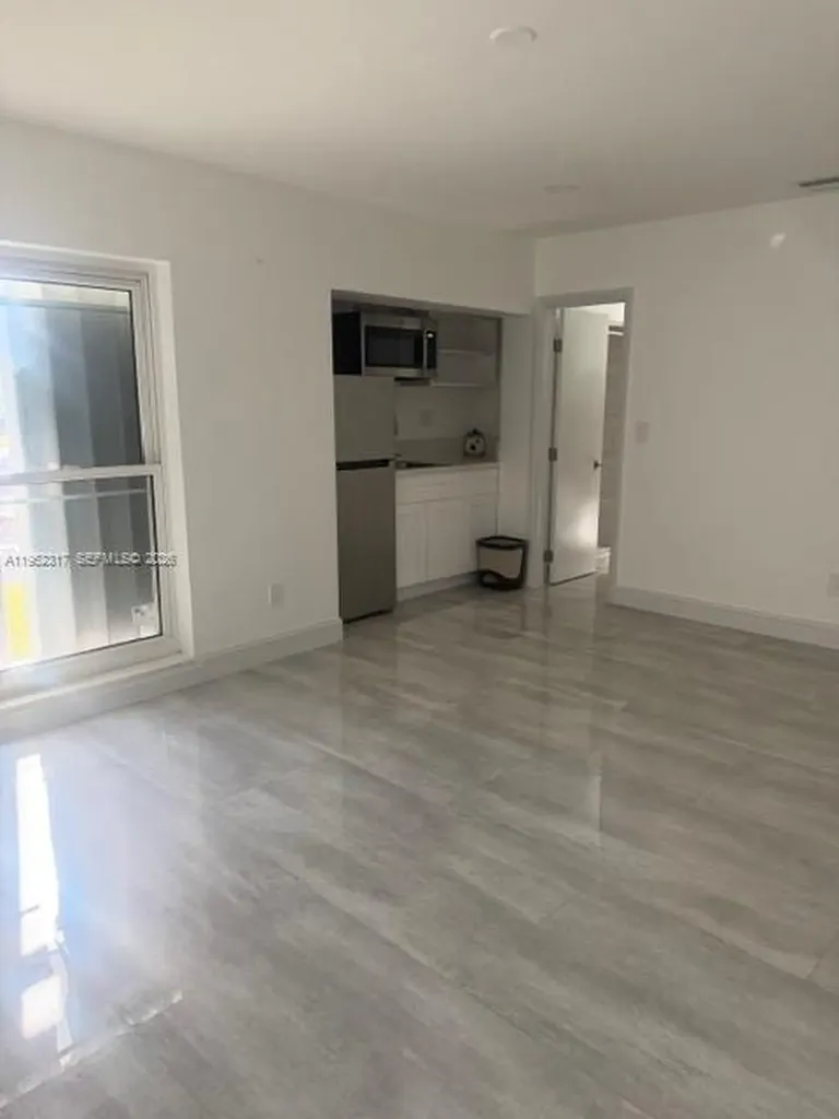 9937 SW 194th Street Cutler Bay FL 33157