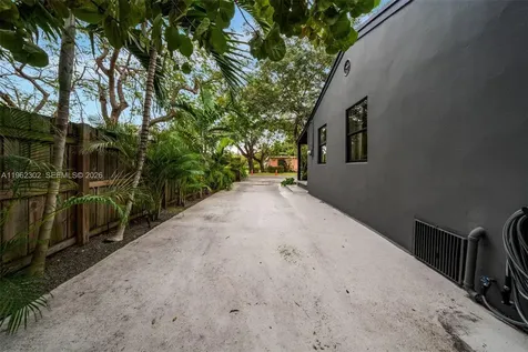 3301 Frow Avenue Coconut Grove FL 33133