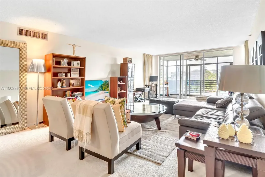 3510 Oaks Way Pompano Beach FL 33069