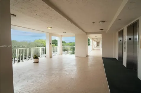 3510 Oaks Way Pompano Beach FL 33069