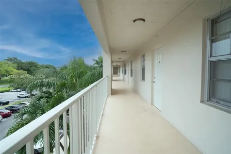 3510 Oaks Way Pompano Beach FL 33069