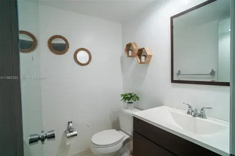 3510 Oaks Way Pompano Beach FL 33069
