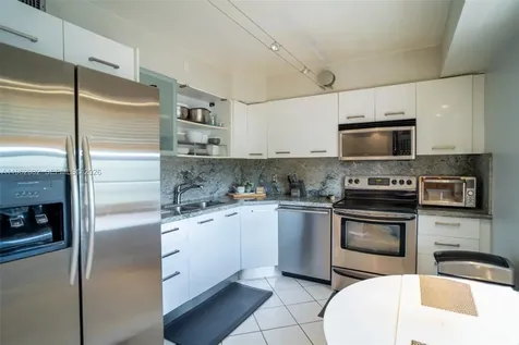 3510 Oaks Way Pompano Beach FL 33069