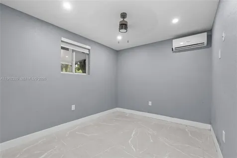 33300 SW 212th Avenue Homestead FL 33034