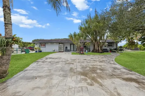 33300 SW 212th Avenue Homestead FL 33034