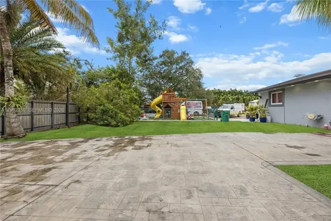 33300 SW 212th Avenue Homestead FL 33034
