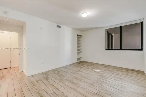 999 SW 1st Avenue Miami FL 33130
