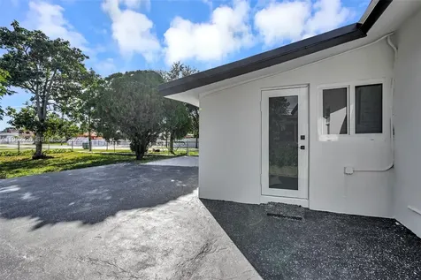 6540 SW 4th Street Miami FL 33144