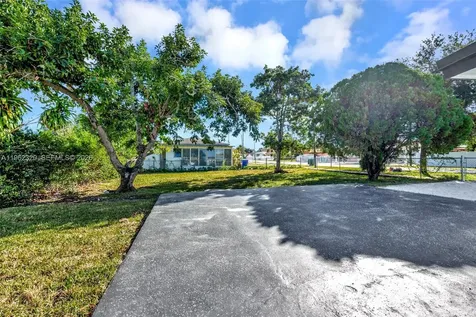 6540 SW 4th Street Miami FL 33144