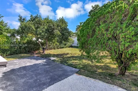 6540 SW 4th Street Miami FL 33144