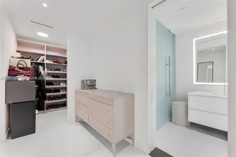 300 N Biscayne Boulevard Way Miami FL 33131