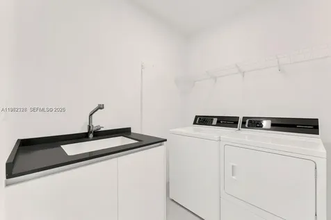 300 N Biscayne Boulevard Way Miami FL 33131
