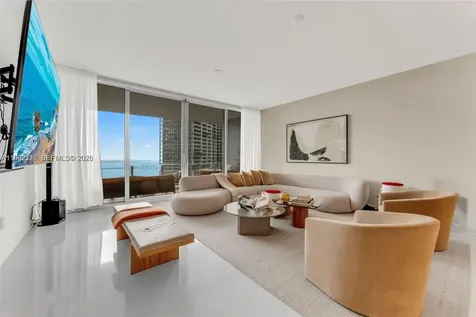 300 N Biscayne Boulevard Way Miami FL 33131