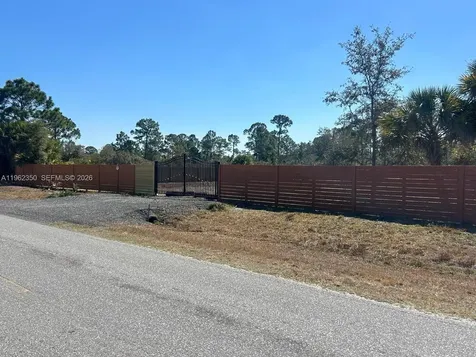 648 Hunting Club Avenue Clewiston FL 33440