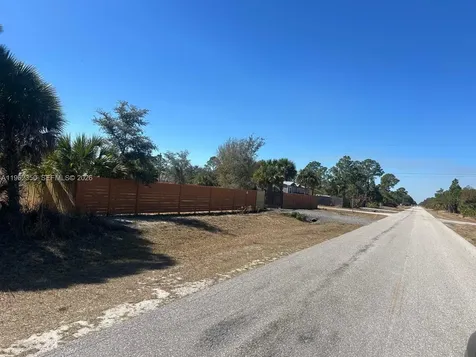 648 Hunting Club Avenue Clewiston FL 33440