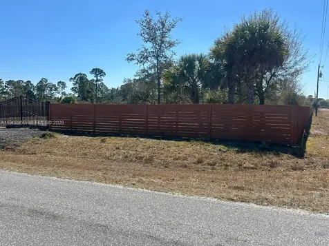 648 Hunting Club Avenue Clewiston FL 33440