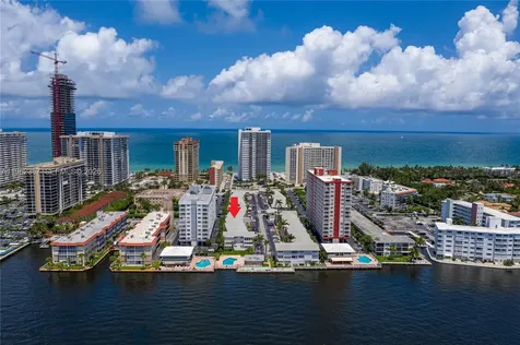 3127 S Ocean Drive Hallandale Beach FL 33009