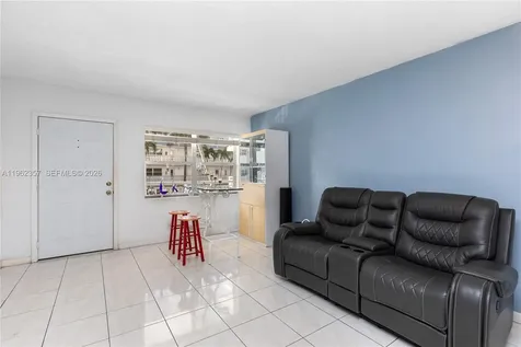3127 S Ocean Drive Hallandale Beach FL 33009