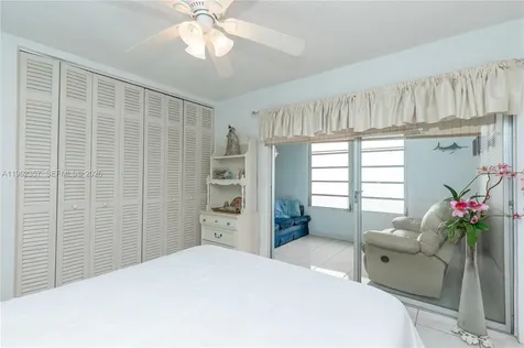 3127 S Ocean Drive Hallandale Beach FL 33009