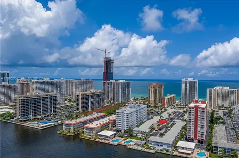 3127 S Ocean Drive Hallandale Beach FL 33009