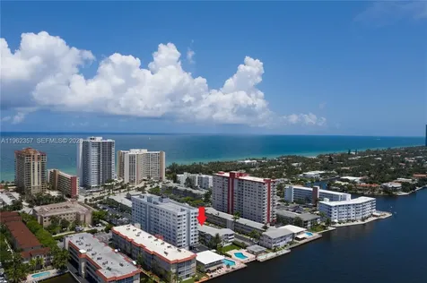 3127 S Ocean Drive Hallandale Beach FL 33009