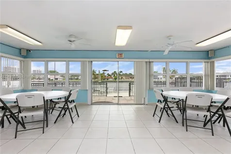 3127 S Ocean Drive Hallandale Beach FL 33009