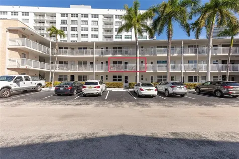 3127 S Ocean Drive Hallandale Beach FL 33009