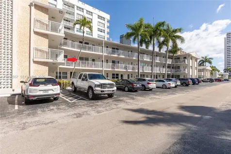 3127 S Ocean Drive Hallandale Beach FL 33009