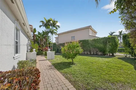 240 E Isle Verde Way Palm Beach Gardens FL 33418